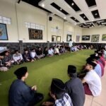 Keluarga Besar PTM Al-Aqsho Kudus Gelar Buka Bersama di Resto MVR