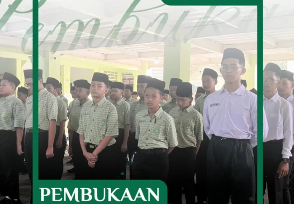 Suasana Pembukaan Tahun Ajaran 2026/2027 di Pondok Tahfidz Modern Al-Aqsho Kudus bersama santri dan dewan guru.
