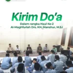 Santri Pondok Tahfidz Modern Al-Aqsho Kudus mengikuti doa bersama dalam Haul ke-2 KH. Manshur.